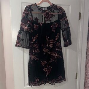 White House Black Market Dress SIZE 0 black and floral
